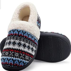 Fuzzy memory foam house slippers